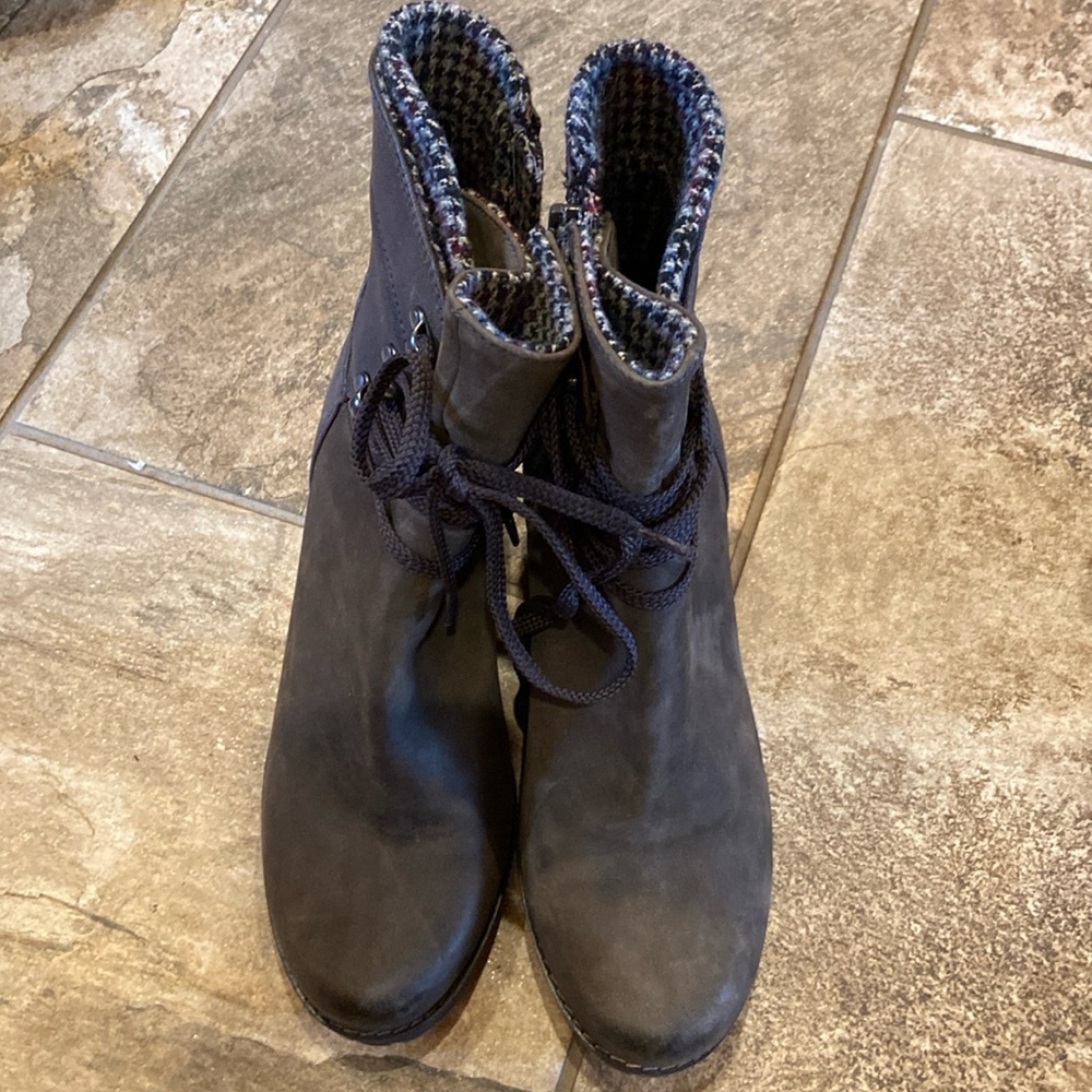 Rockport Womens Lucinda Lace Boot gray Size 8 M